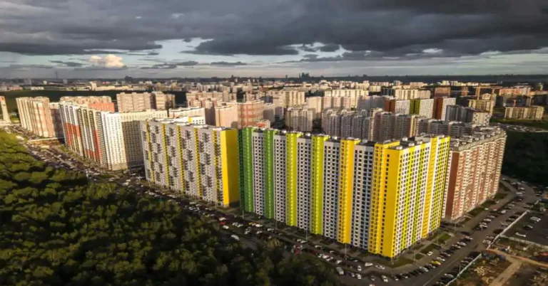 Are-people-preferring-luxury-apartments-over-affordable-housing-in-south-of-gurugram