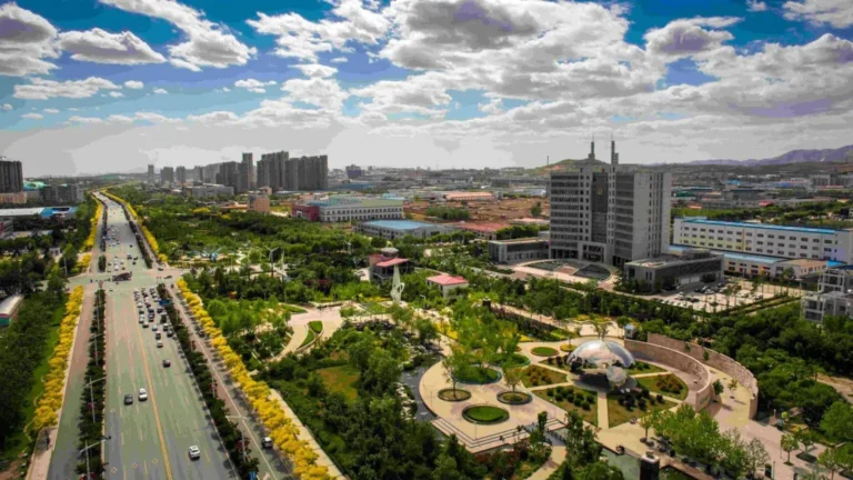 South-of-gurgaon-is-an-excellent-location-to-invest-in-real-estate-owing-to-its-location-for-growth-and-luxurious-way-of-life-1536x864